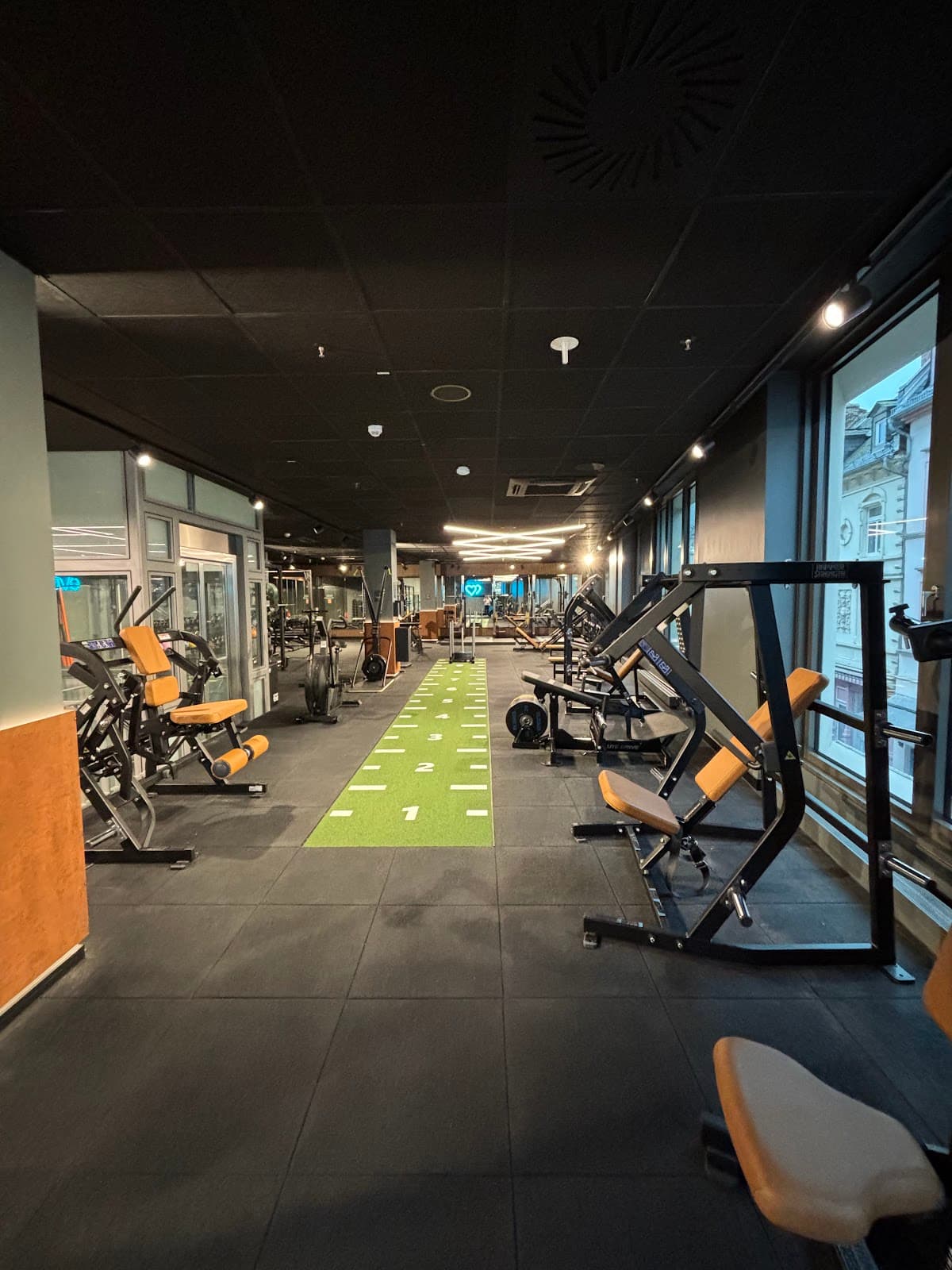 EVO Fitness Wiesbaden Dern´sche Höfe - Bild 2