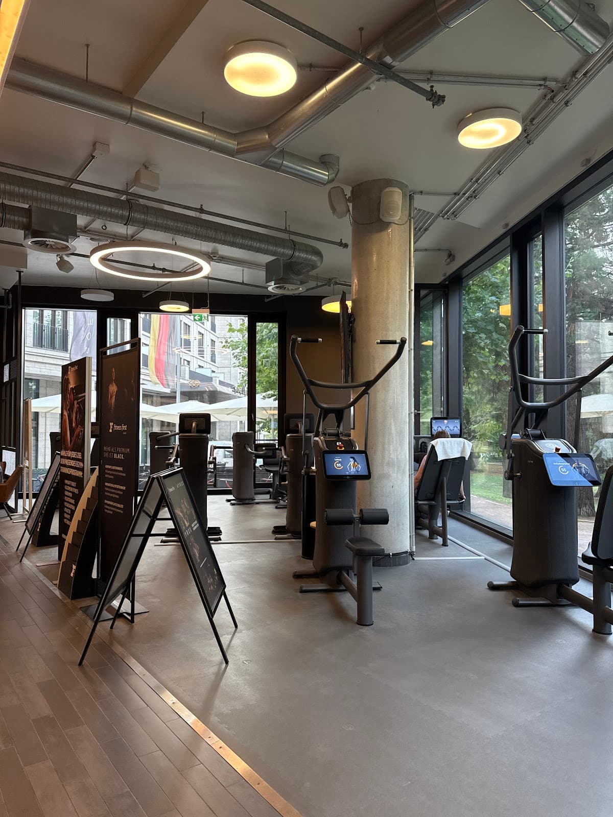 Fitness First Frankfurt-Opernplatz - Bild 4