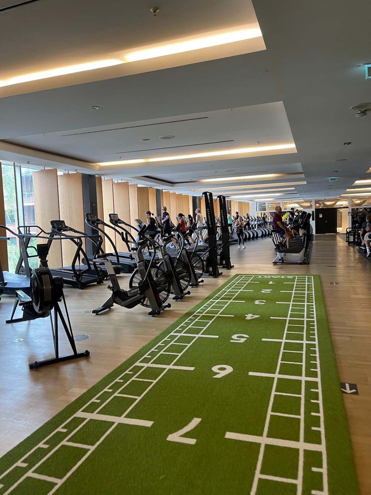 Holmes-Place-Fitness-Hamburg-Nord - Bild 2