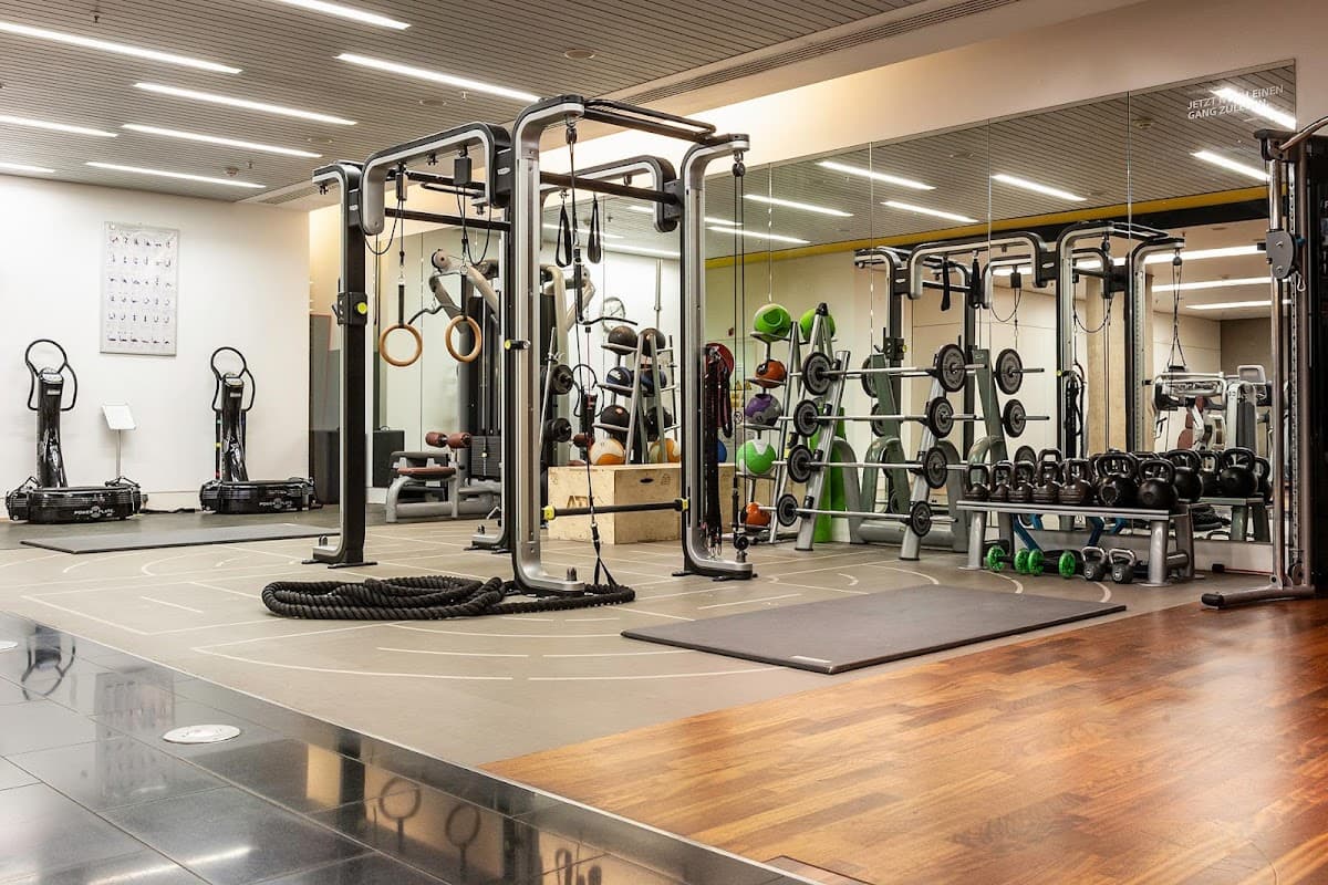 Holmes-Place-Fitness-Königsallee - Bild 2