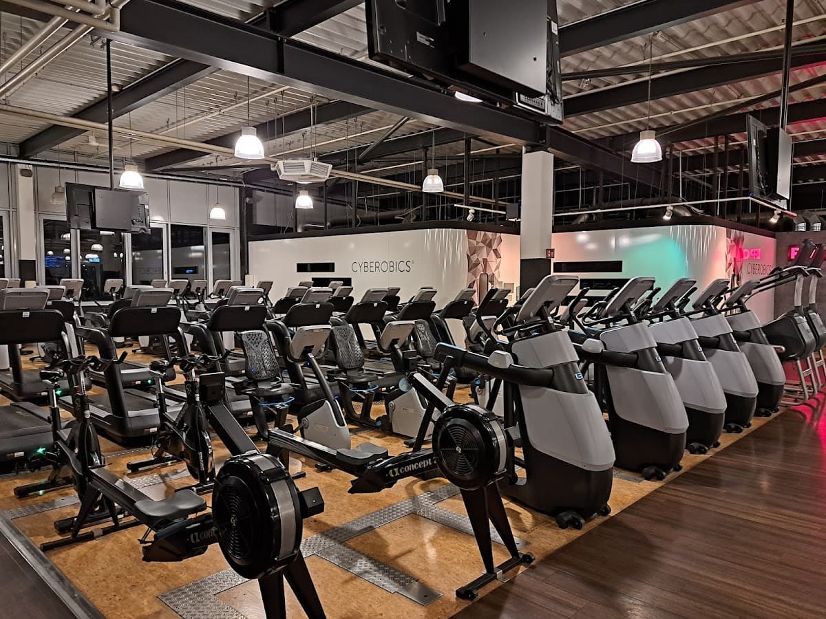 McFIT Fitnessstudio-Berlin-Adlershof