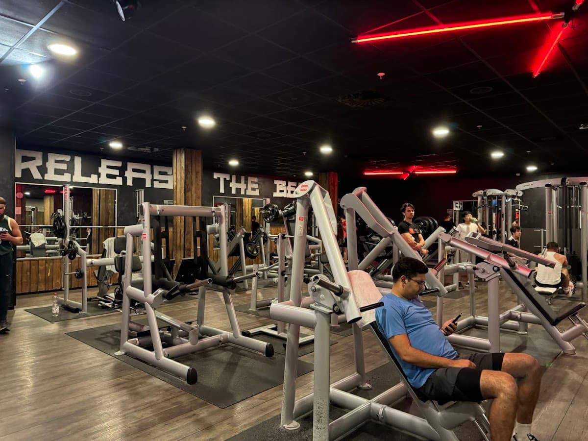 McFIT Fitnessstudio-Berlin-Charlottenburg - Bild 2