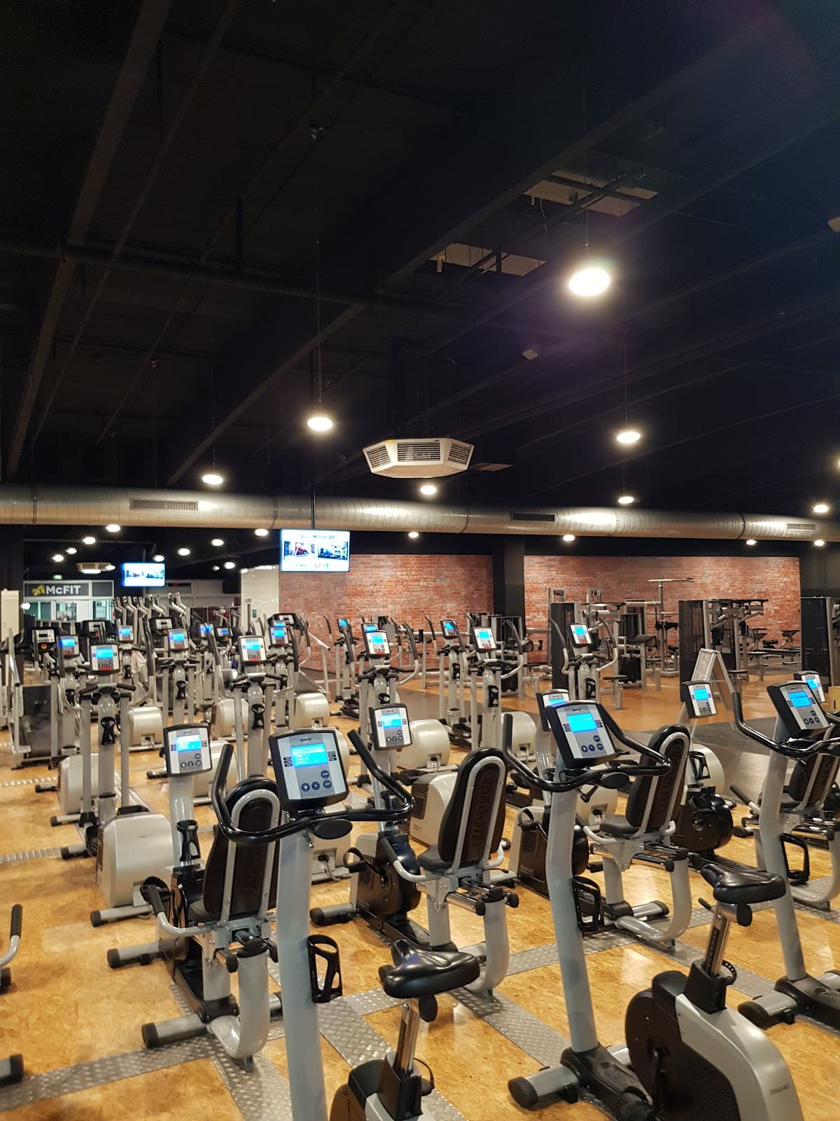 McFIT Fitnessstudio-Berlin-Haselhorst