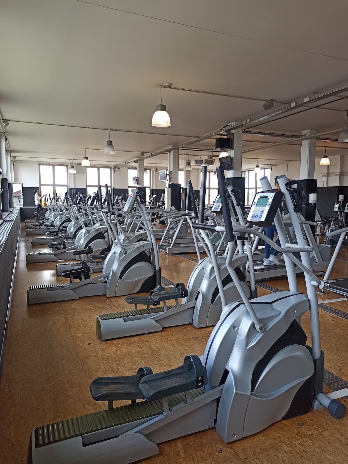 McFIT Fitnessstudio-Dresden - Bild 2