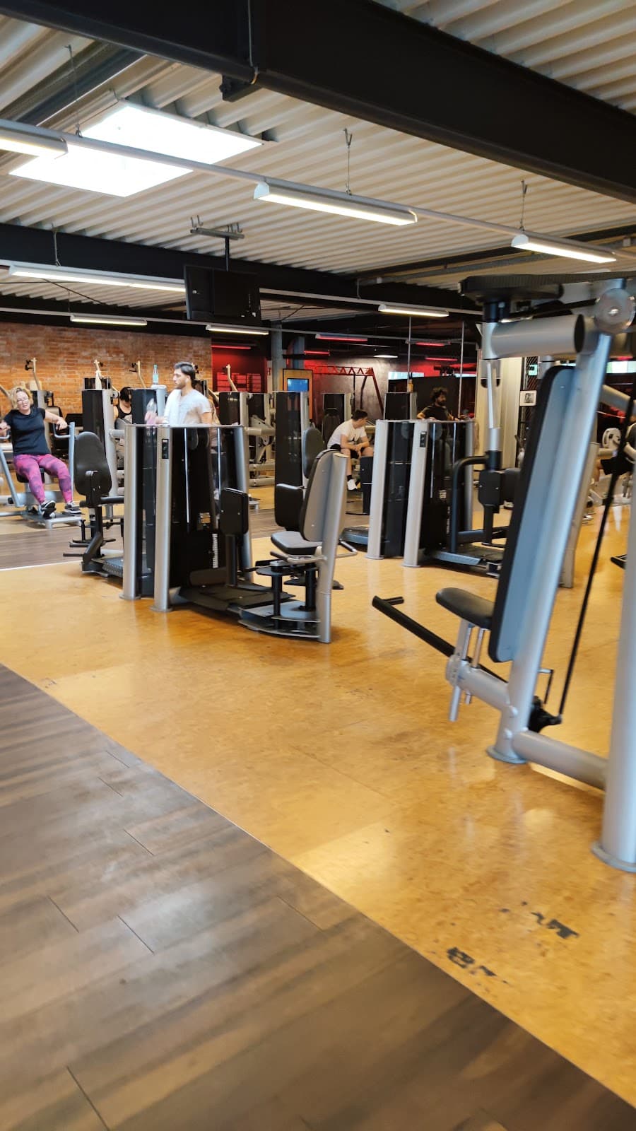McFIT Fitnessstudio-Duisburg-Hamborn
