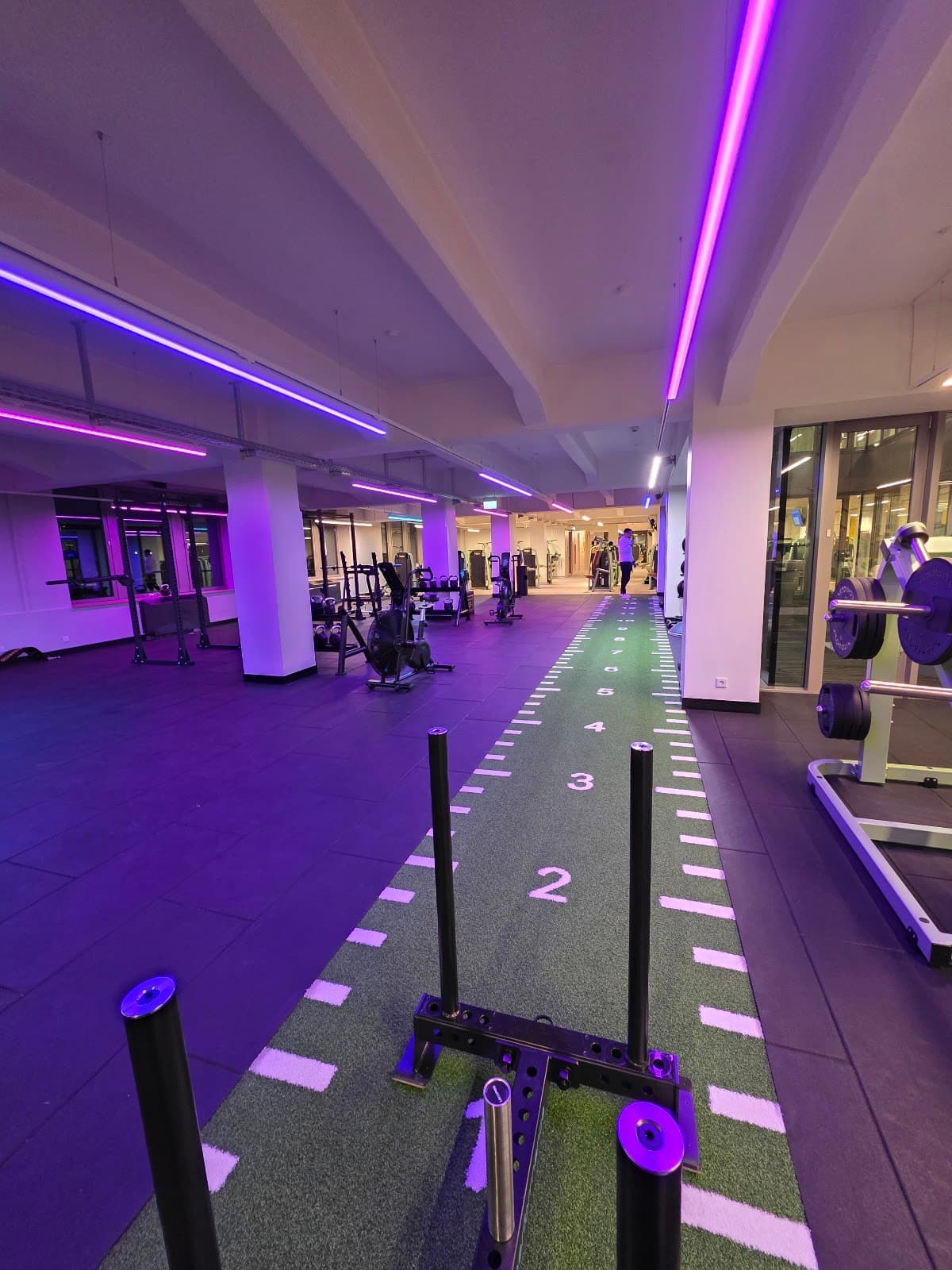 McFIT Fitnessstudio-Frankfurt-Fechenheim - Bild 2