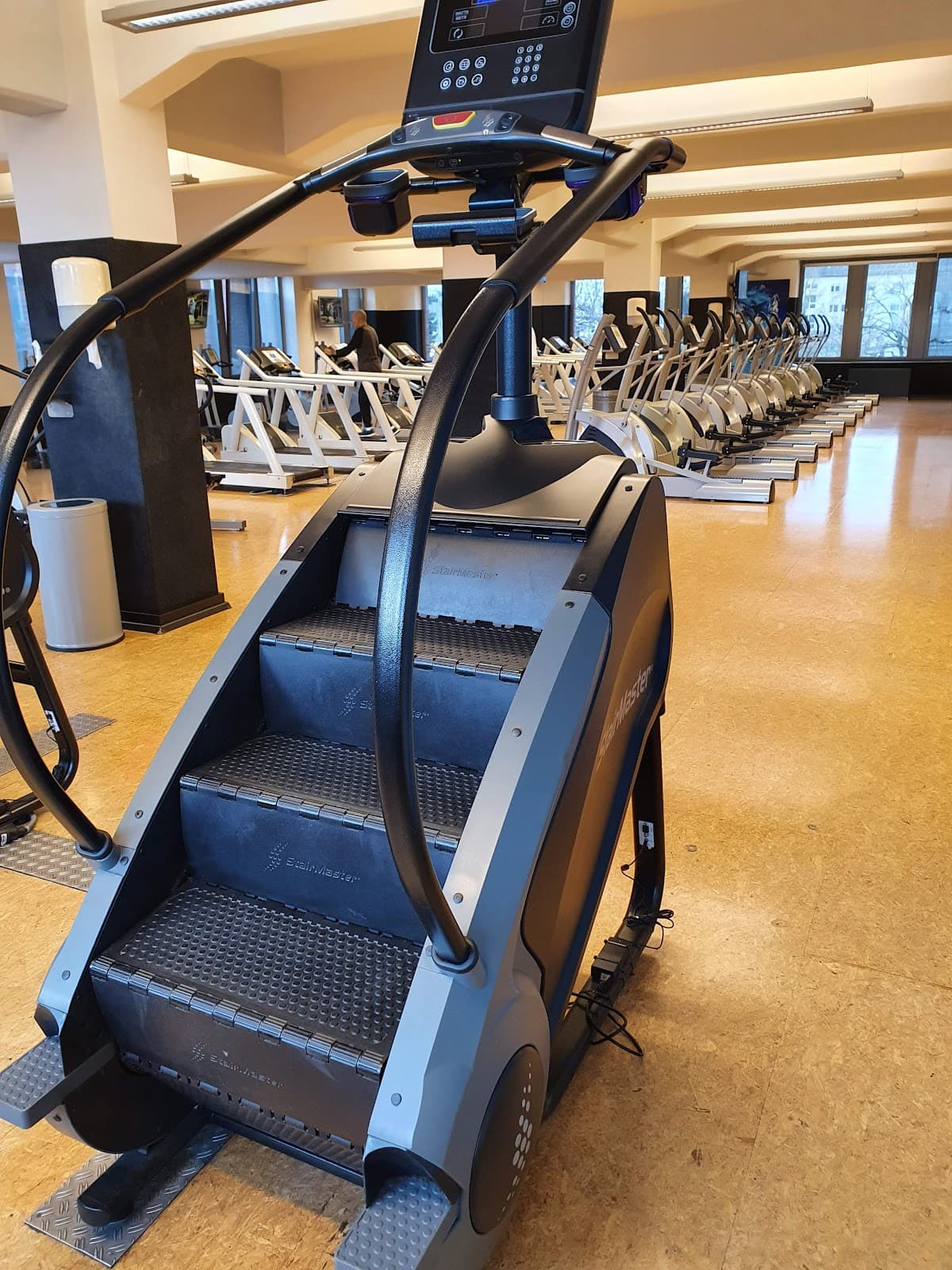 McFIT Fitnessstudio-Frankfurt-Fechenheim - Bild 3