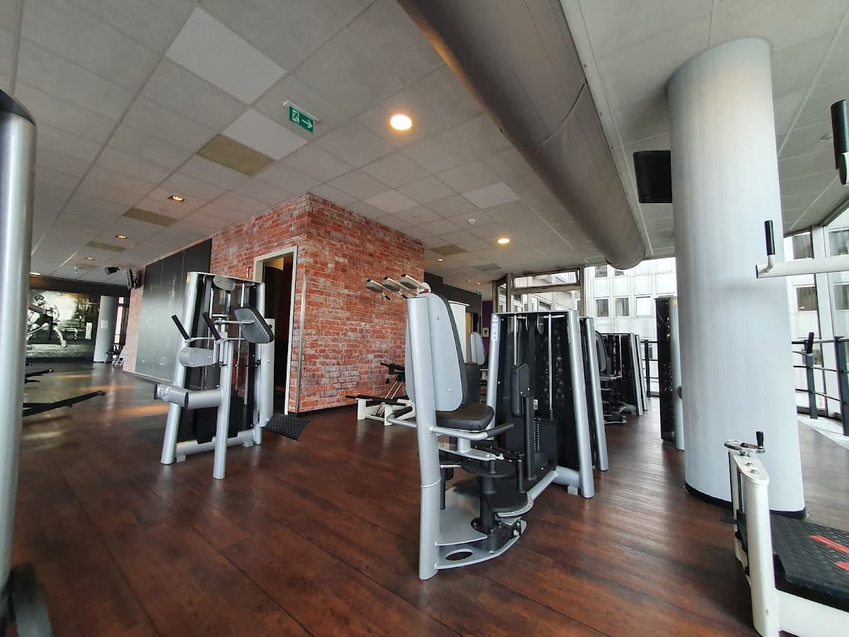 McFIT Fitnessstudio-Hamburg-St-Georg