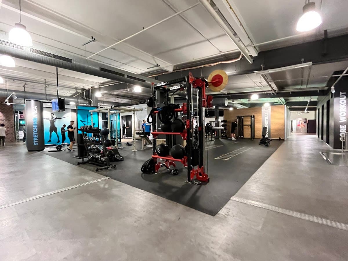 McFIT Fitnessstudio-München-Laim - Bild 3