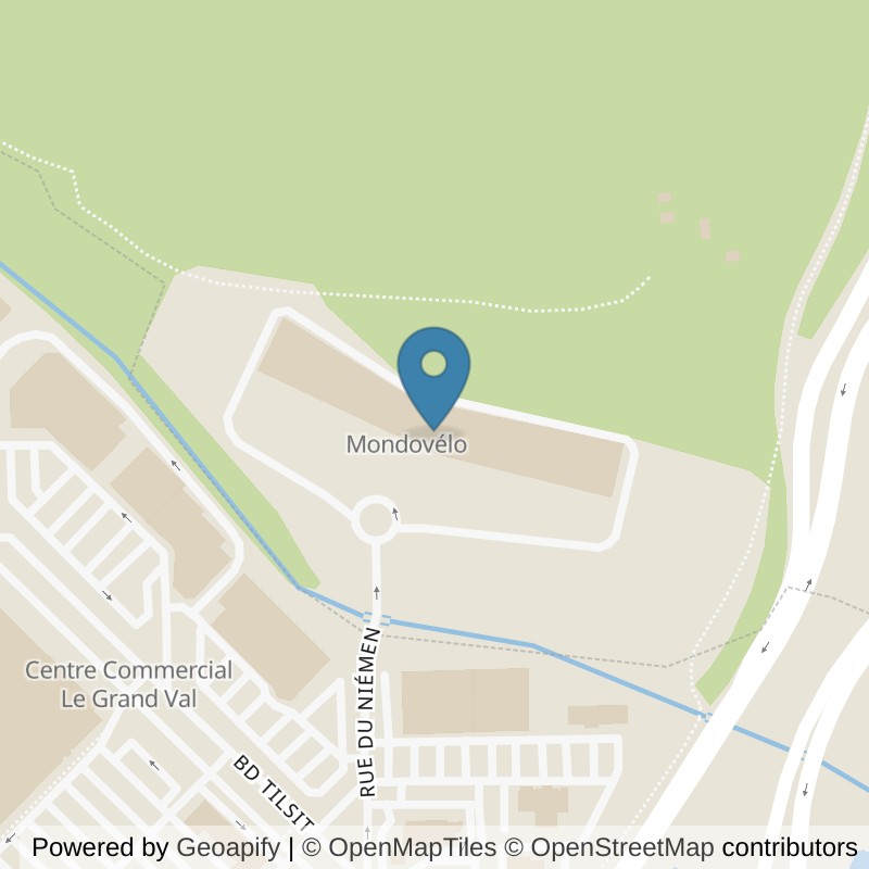Map: location of Basic-Fit Mours Rue du Kiosque - Centre Commercial Grand Val in Mours