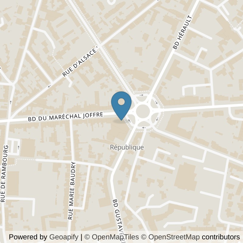 Map: location of L'Appart Fitness Cholet in Cholet