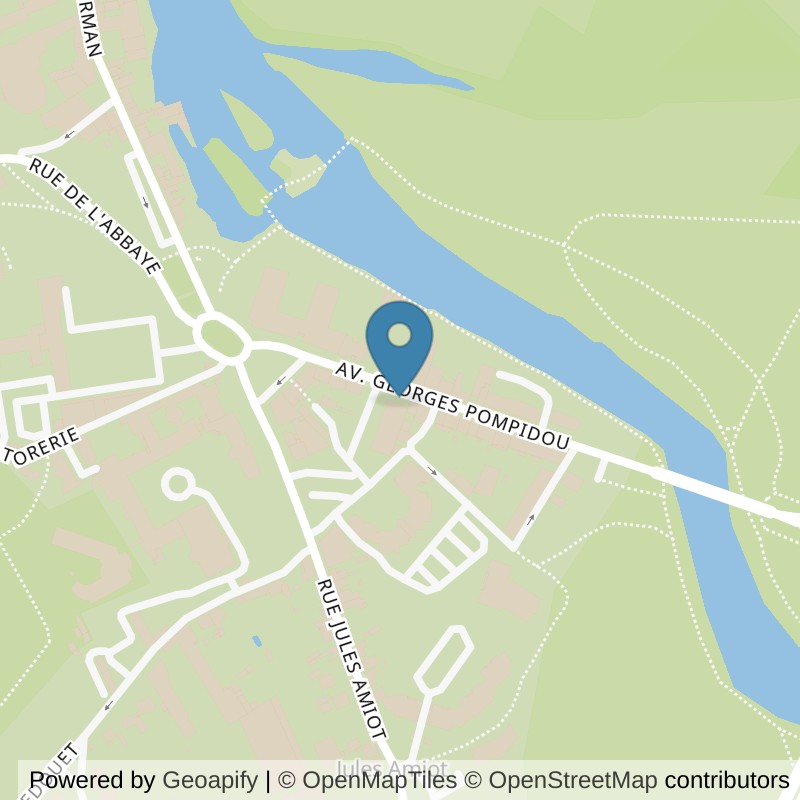 Map: location of l'Orange Bleue Saumur in Saumur